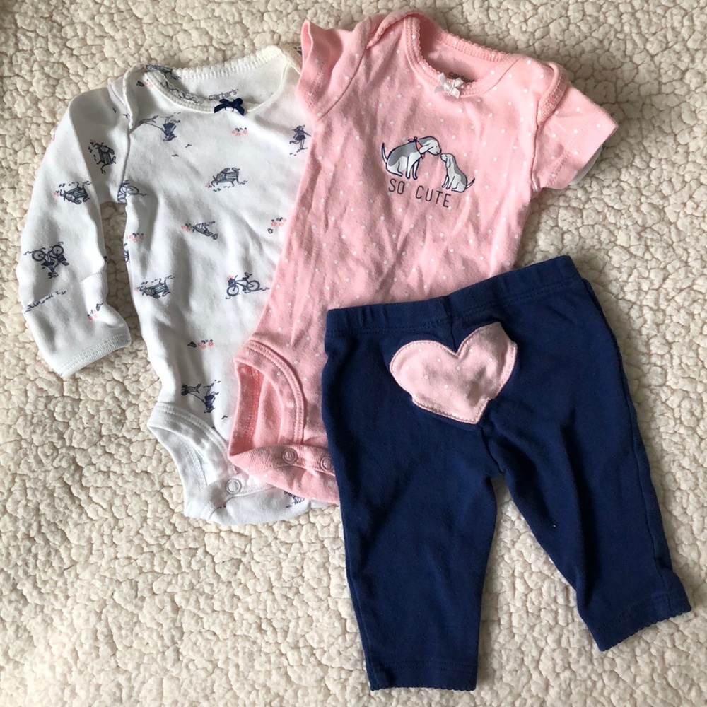 Carter’s 3 Piece Bundle: Pants and 2 Tops